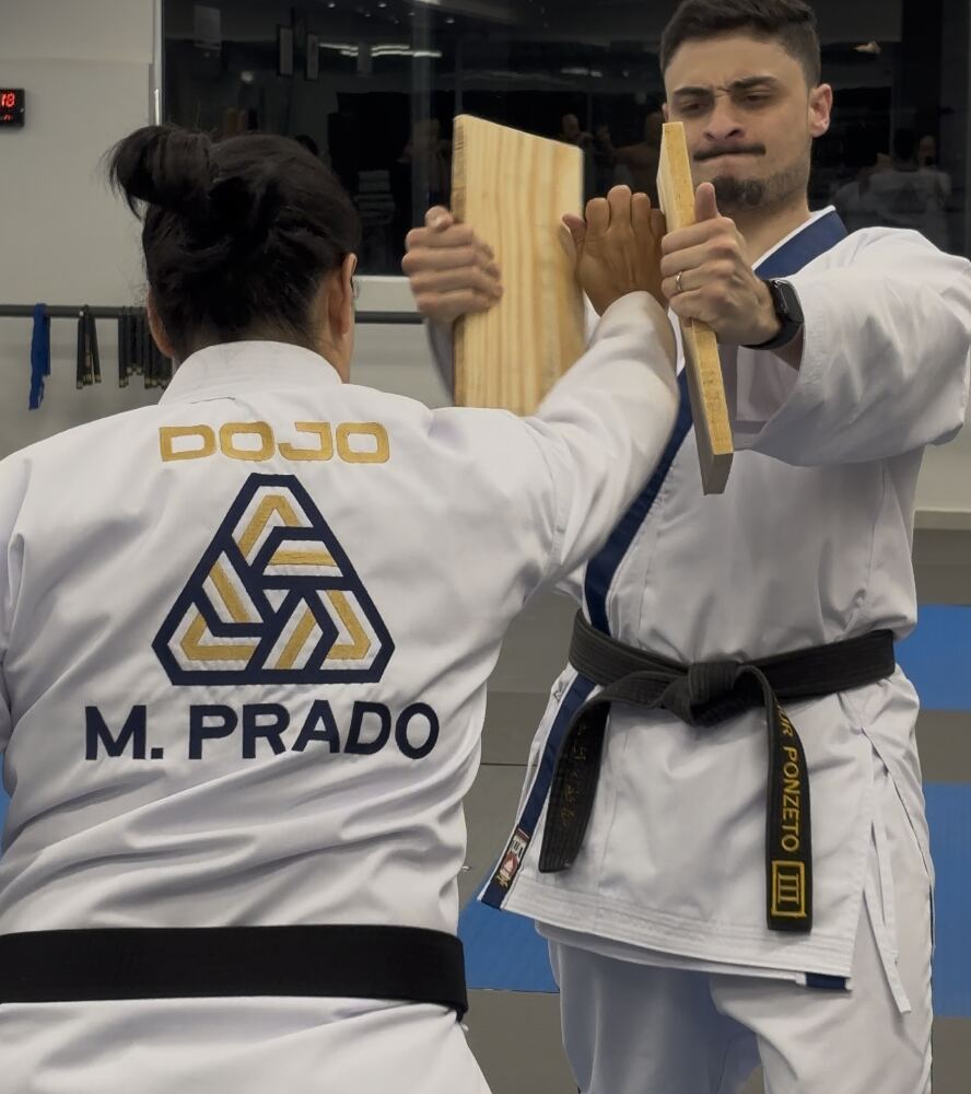 Aluno adulto treinando na Dojo Artes Marciais em Moema